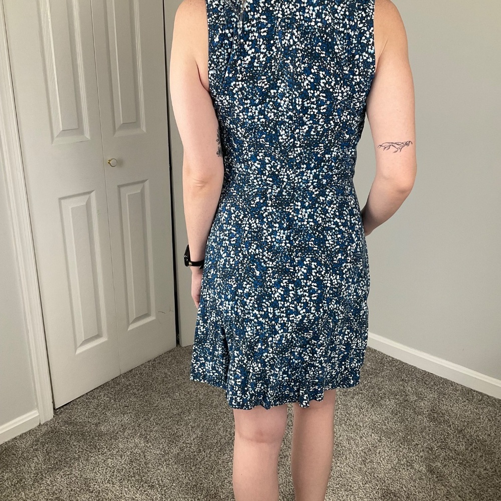 Gap Floral Dress with Pockets - Picture 2 of 4